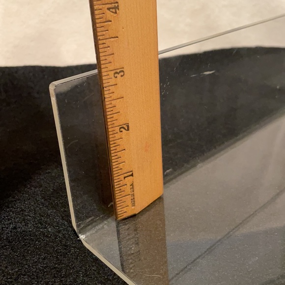 2 Clear Plastic Shelves - Picture 2 of 6